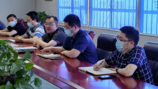 堅定信心戰(zhàn)疫情，同舟共濟筑防線