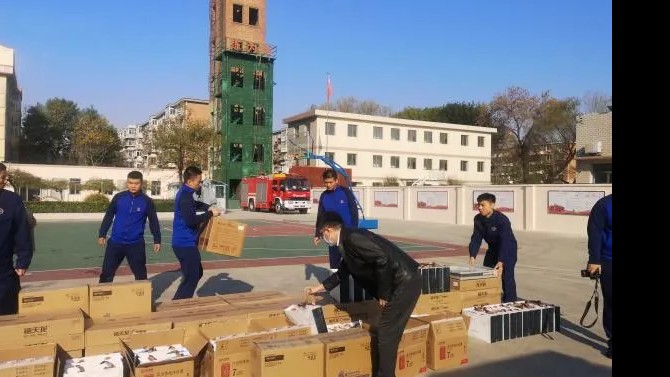 企業(yè)慰問(wèn)致敬意 情系消防暖人心